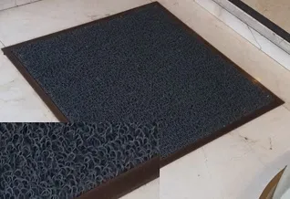 Alfombra de rizo de vinilo negra
